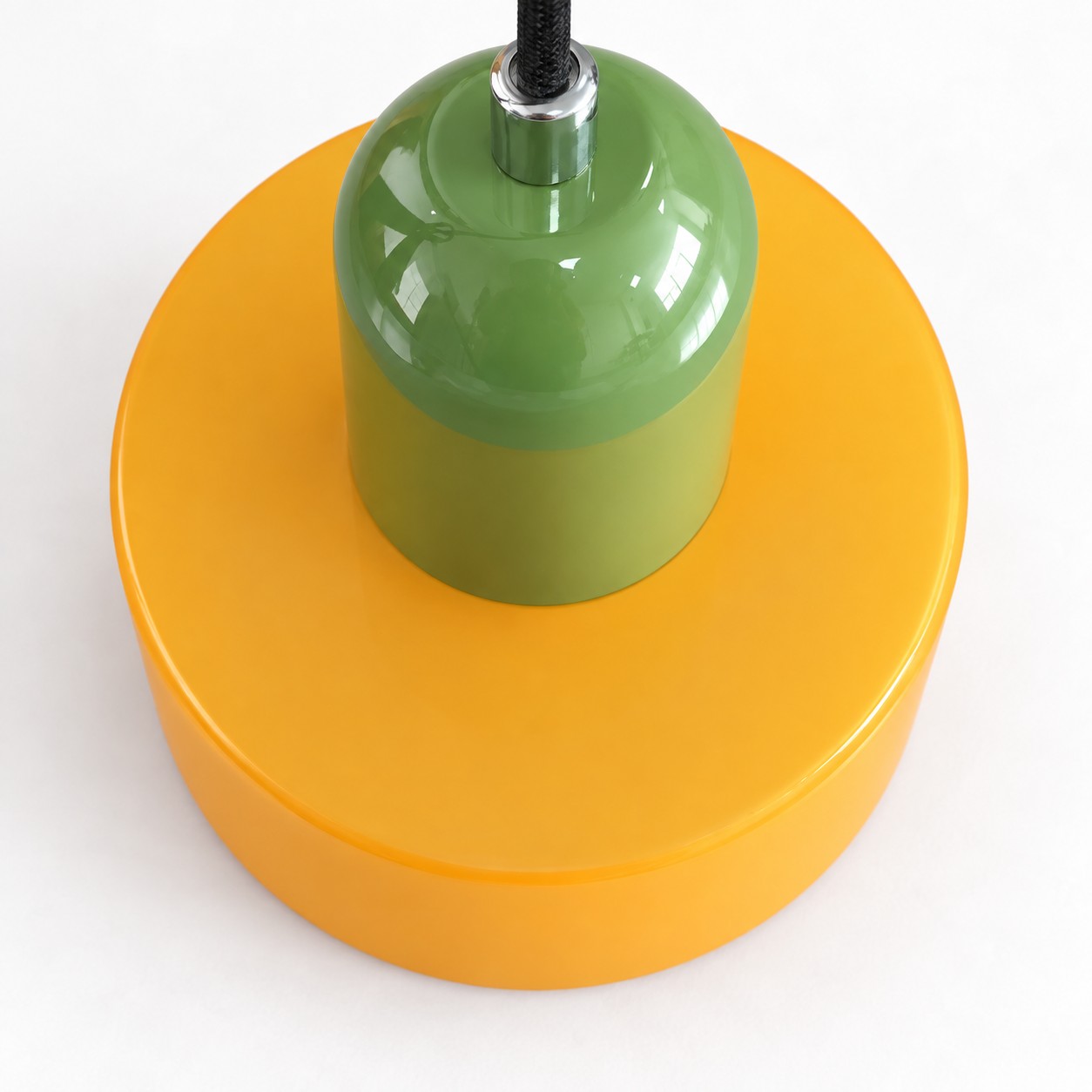 Rounded pendant lamp silhouette