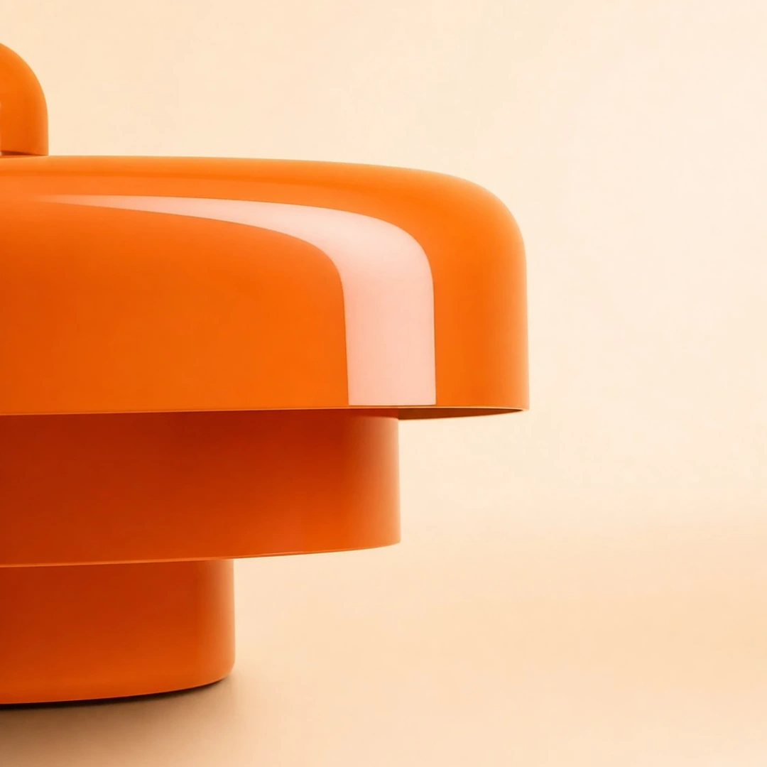 Close view of the orange layered shade edges