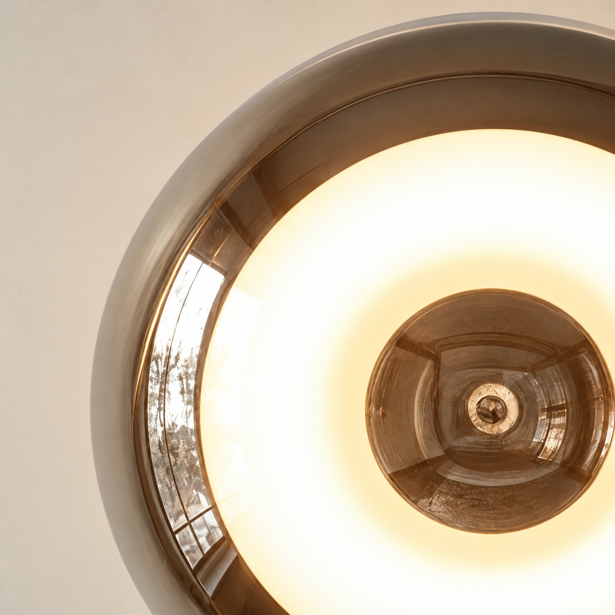 Borde cromado y anillo LED cálido integrado